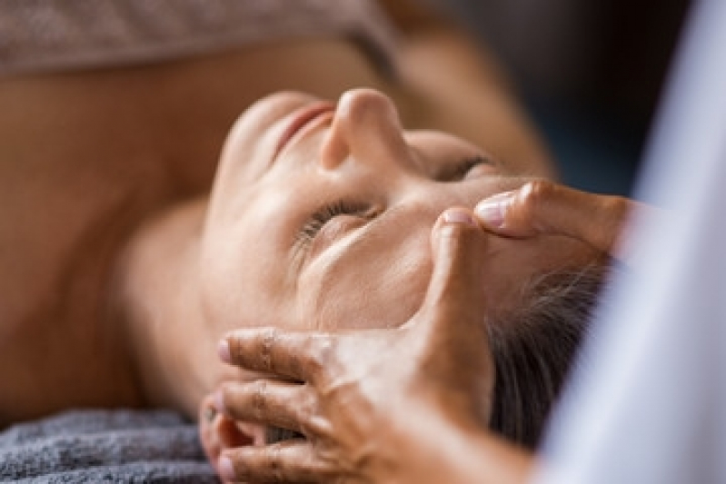 Fazer Tratamento para Pele Oleosa Bela Cintra - Tratamento para Tirar Manchas da Pele